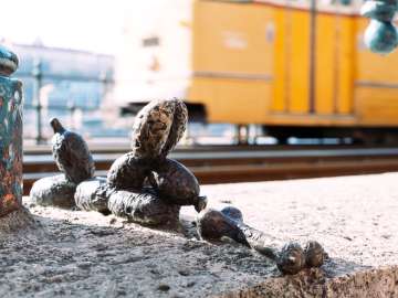 Budapest mini statues 9